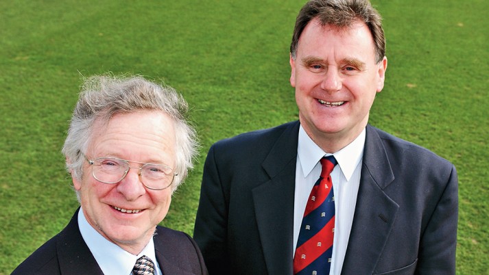 চলে গেলেন লুইস, থেকে গেল ডিএলএস পদ্ধতি